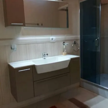 Апартаменты Relax Near The Trees Тирана